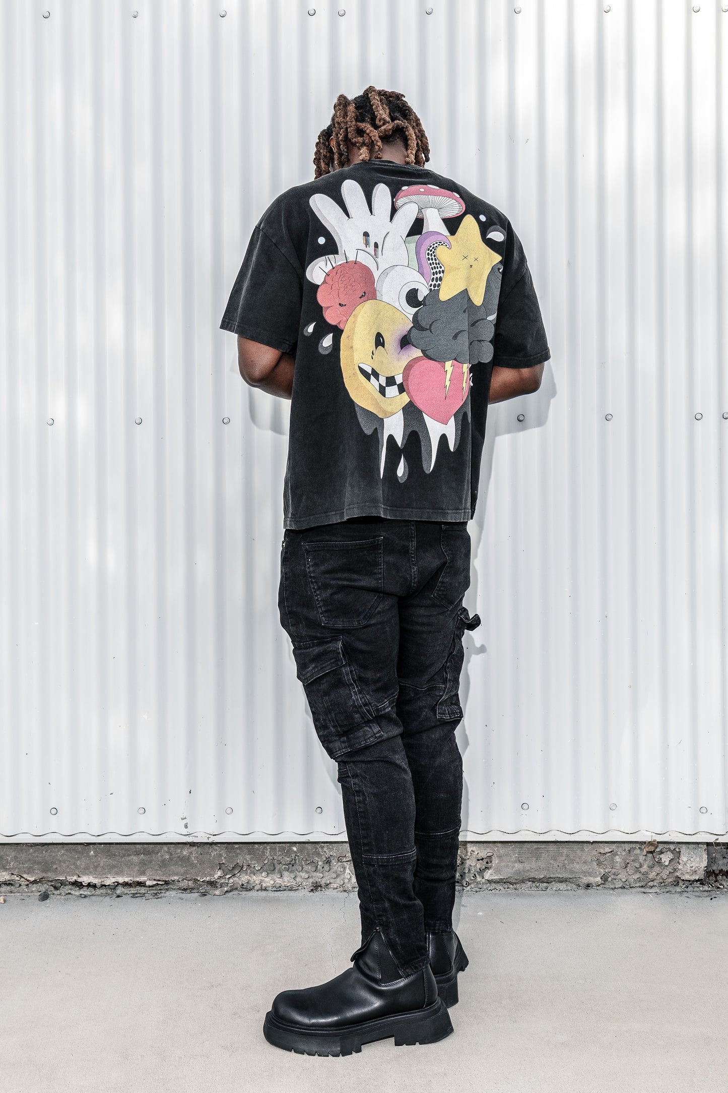 - Brain Drain Tee back graphic artwork by CHELLYZ
- Chellyz heavyweight vintage black graphic tee
- Chellyz Brain Drain Tee limited streetwear drop