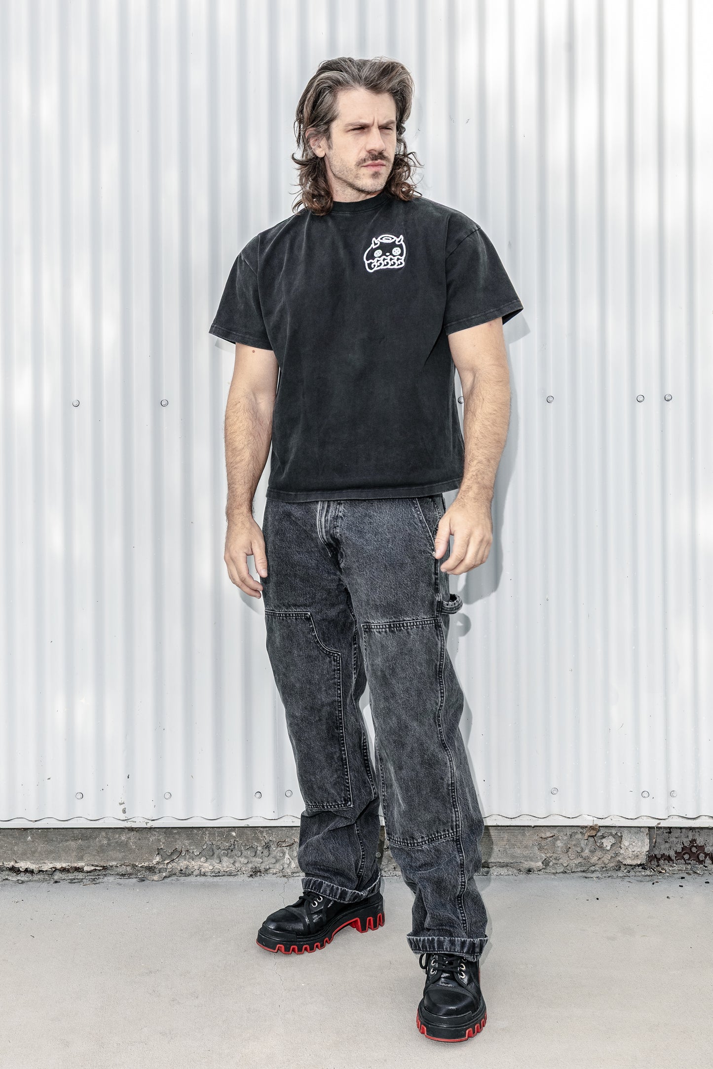 - Chellyz Brain Drain Tee front view with embroidered logo
- Chellyz heavyweight vintage black graphic tee
- Chellyz Brain Drain Tee limited streetwear drop