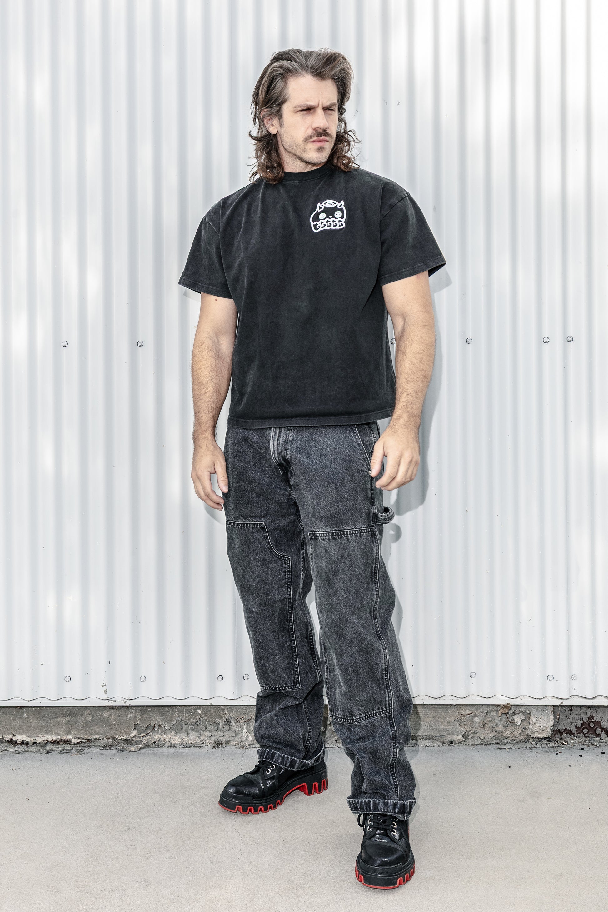 - Chellyz Brain Drain Tee front view with embroidered logo
- Chellyz heavyweight vintage black graphic tee
- Chellyz Brain Drain Tee limited streetwear drop